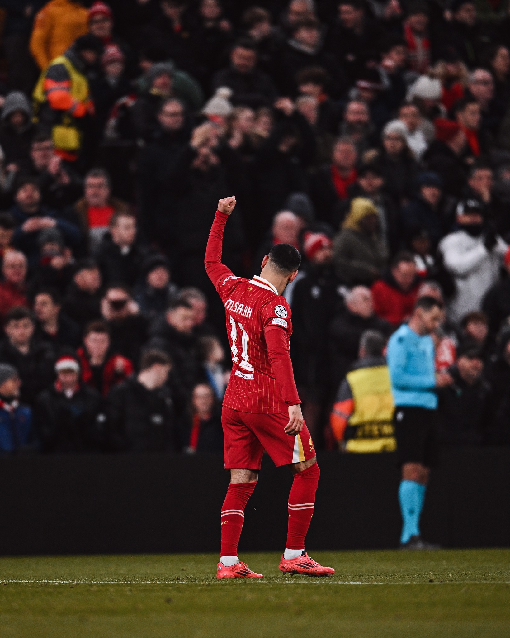 包含利物浦掀波赢球，惊险过关赢得下一场的词条