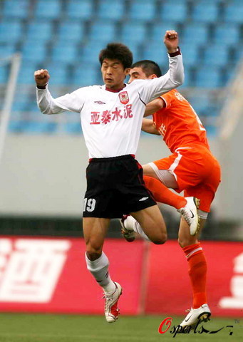 长春亚泰战平山东鲁能，积分暂居中游